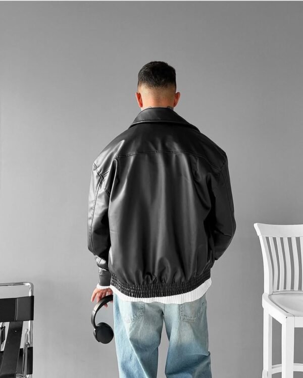 Back view of Zerodas vintage black leather jacket with breathable lining
