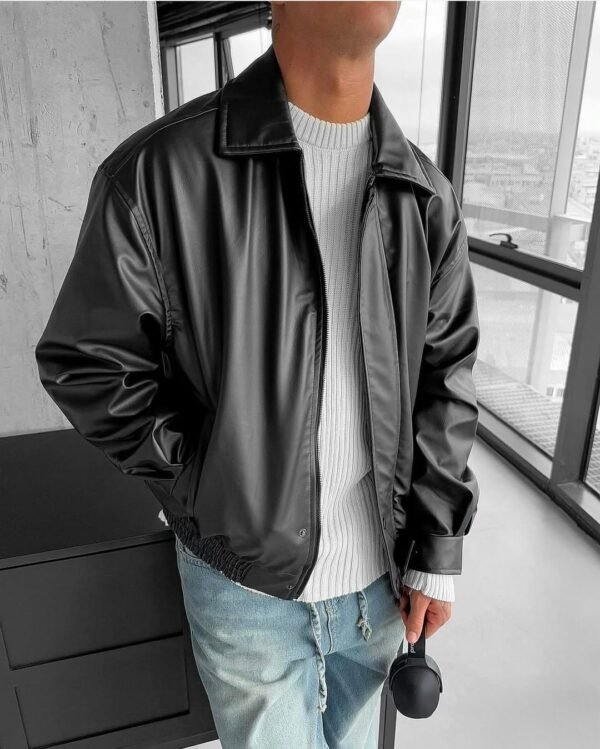 Front view of Zerodas vintage black leather jacket with classic cut